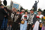 Oktoberfest 2017 Böllerschießen vor der Bavaria - Oktoberfest-Landesschießen am 3.10.2017 (©Foto:Martin Schmitz)